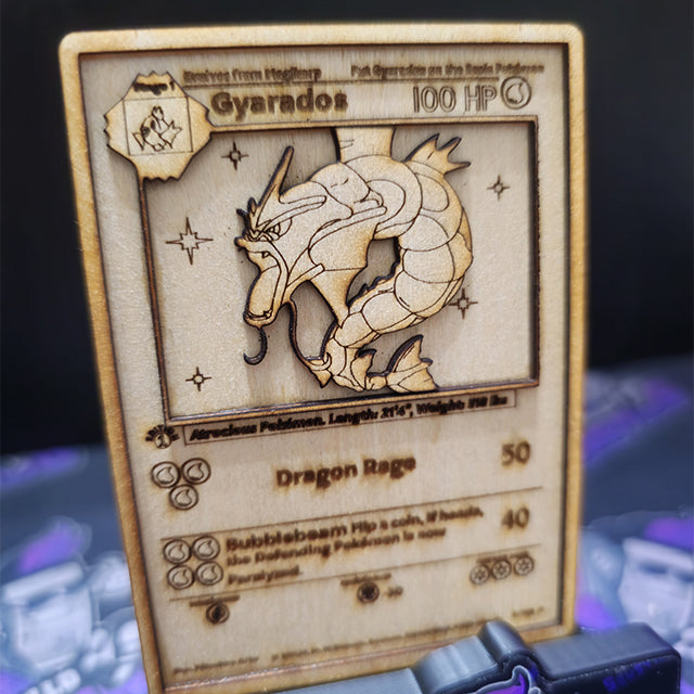 Carta Pokémon Multistrato in Legno - Gyarados