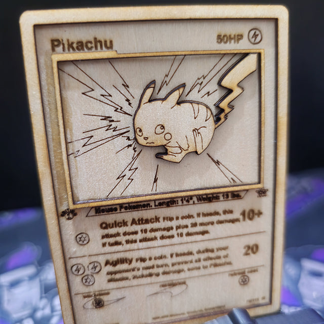 Carta Pokémon Multistrato in Legno - Pikachu